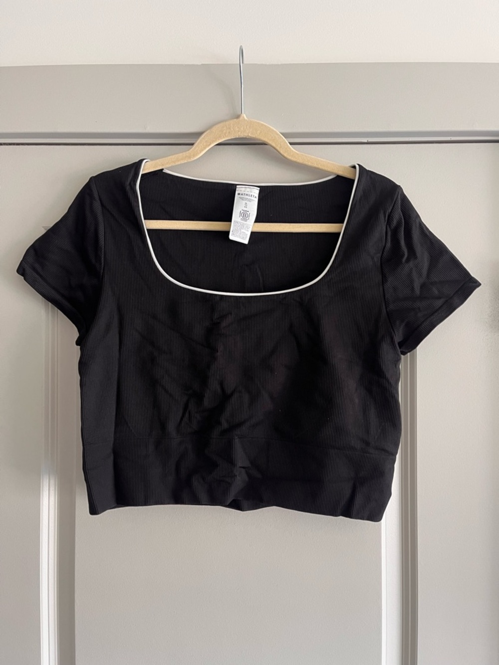 Athleta Black Scoop Neck Crop Top with White Trim